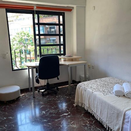 Apartamento Habitacion Cerca Del Centro De Valencia Exterior foto
